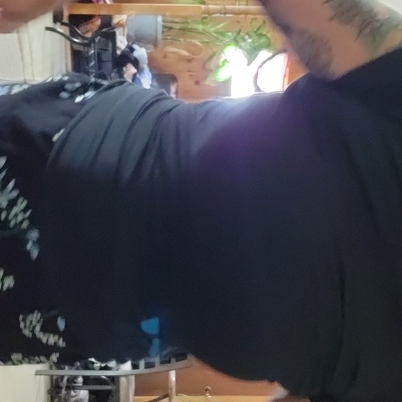 Adorable photo black top Love 💗 Me size medium - Picture 5 of 6